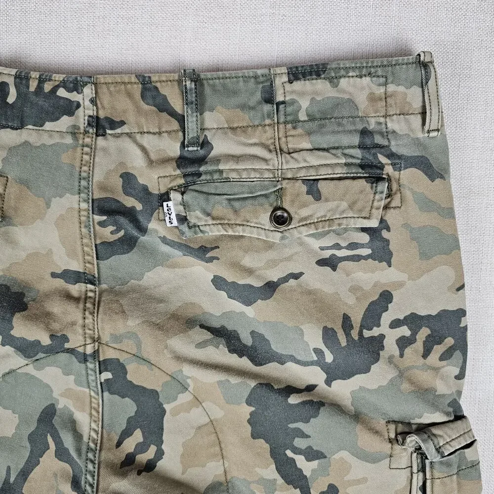 Levi's Cargo Pants Men's 38×31 Green/Brown Camouflage Paratrooper